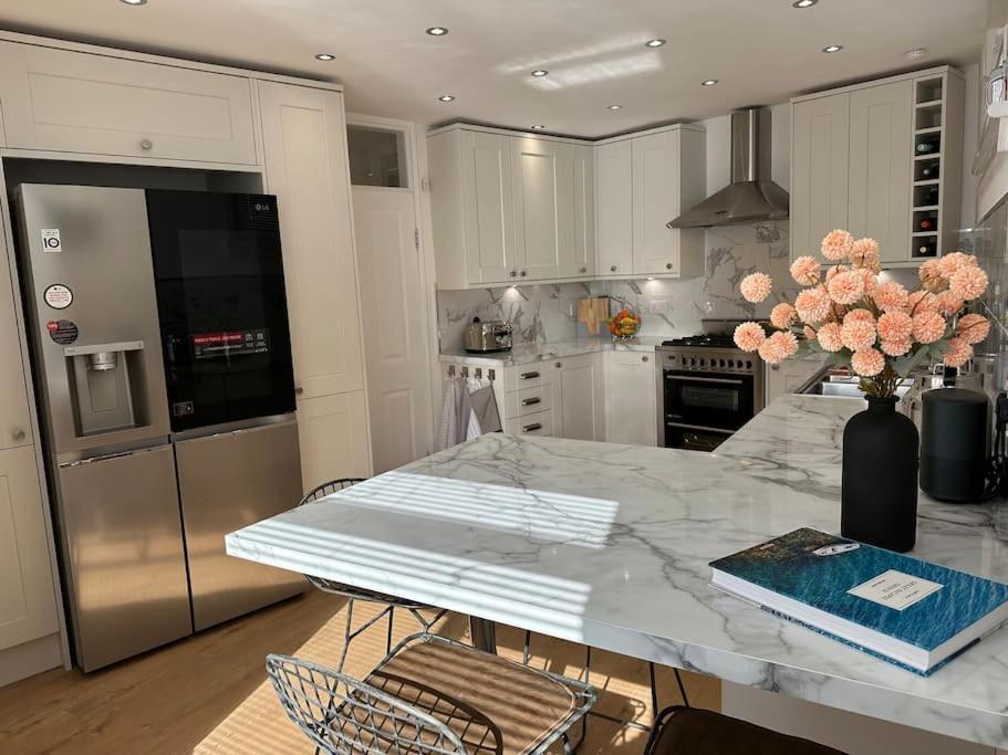 Stylish, Smart & Fun 4 Bed Home Londres Exterior foto